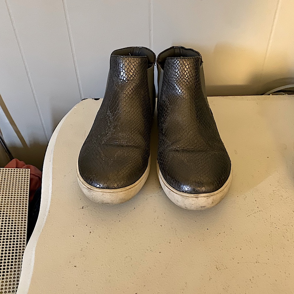 They are in good shape!  They are creased a little bit but not too bad!